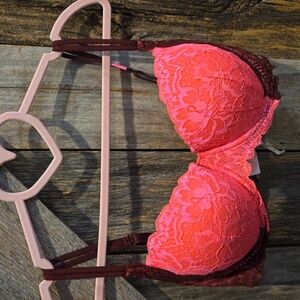 Victoria's Secret Bra. 34DD. Pink